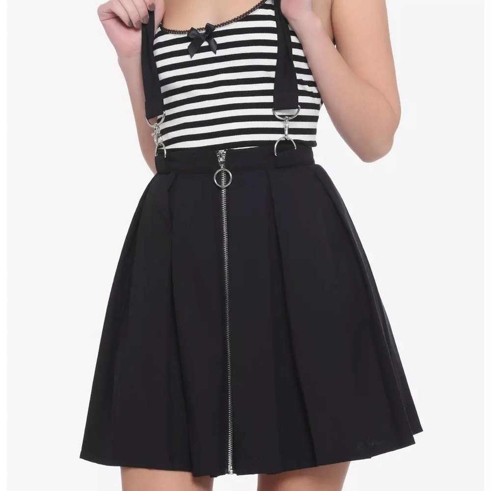 Black O-Ring Suspender Skirt